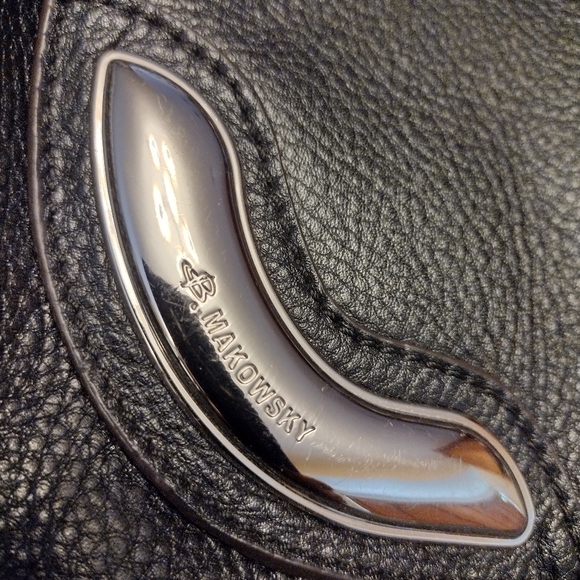 B Makowaky Leather Shoulder Bag/Purse - Picture 7 of 7